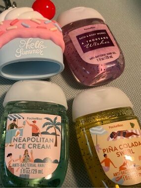 Bath and Bodyworks Ice Cream Sundae  PocketBac Holder New 3 Hand Gels